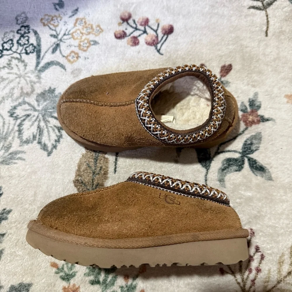 Ugg Tasman toddler chestnut Brown Suede Slip-On Slippers 9